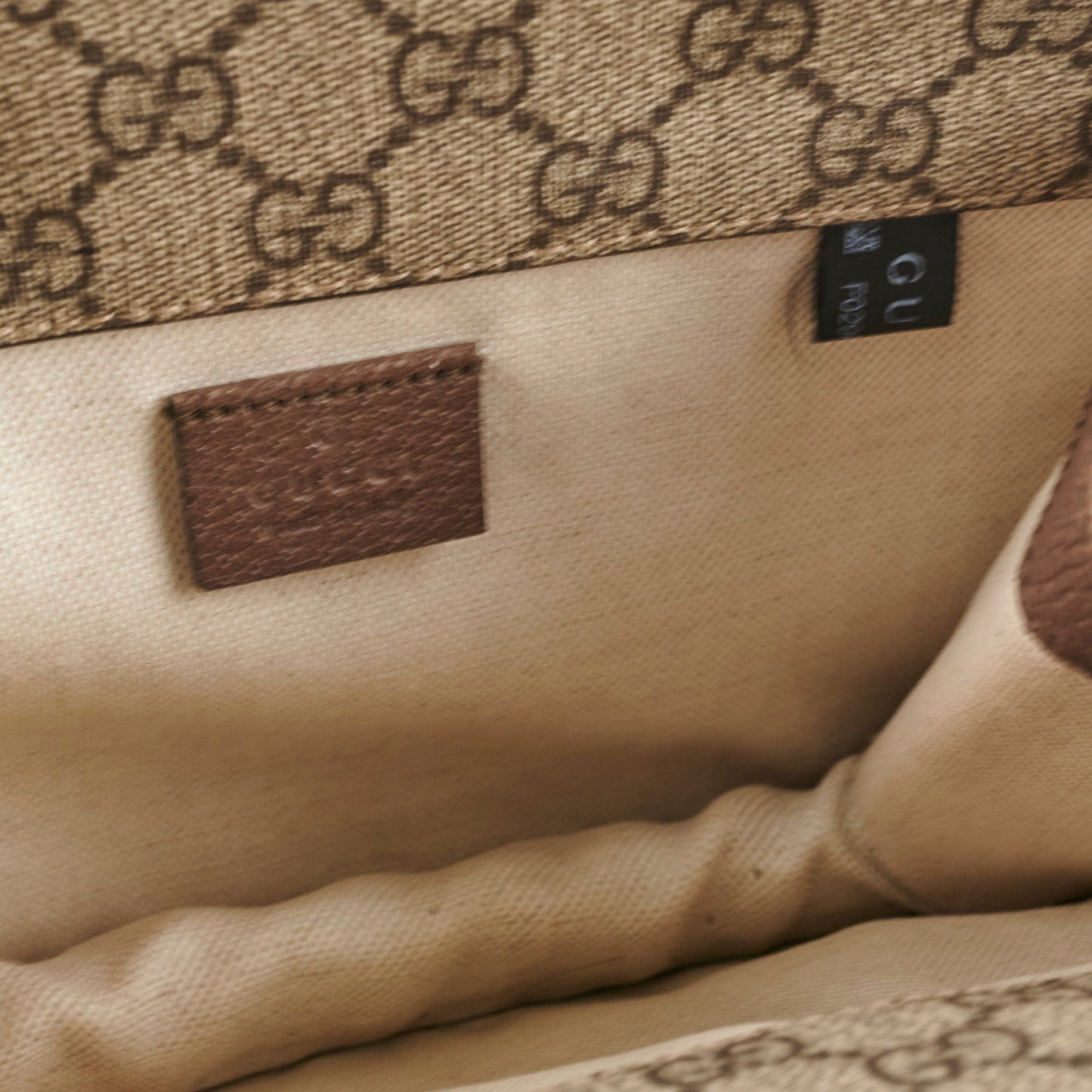 Gucci Neo  Supreme Messenger Bag
