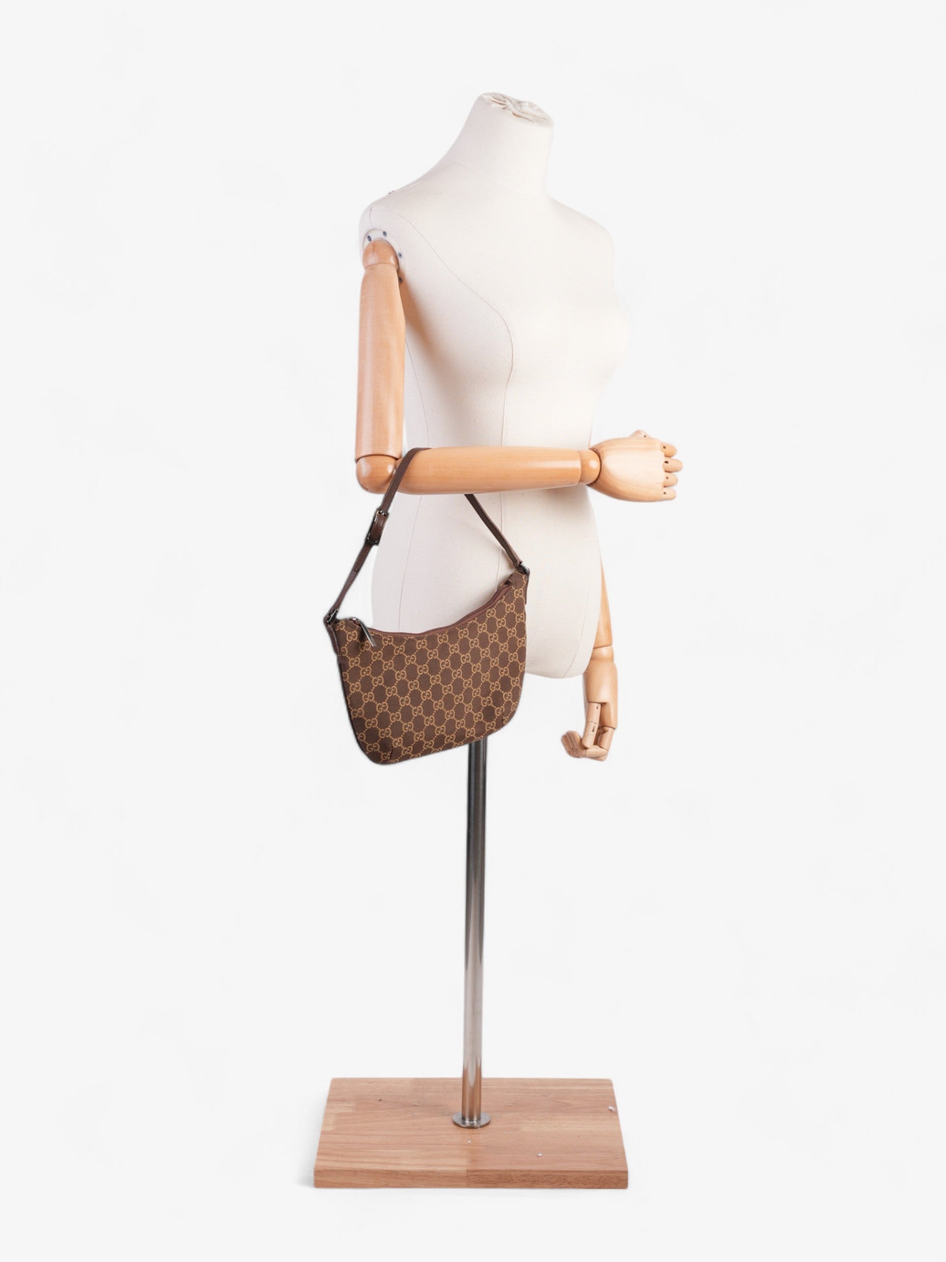 Gucci GG Shoulder Bag GG Supreme / Brown Canvas