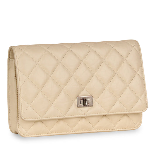 Chanel Re-issue Wallet on Chain