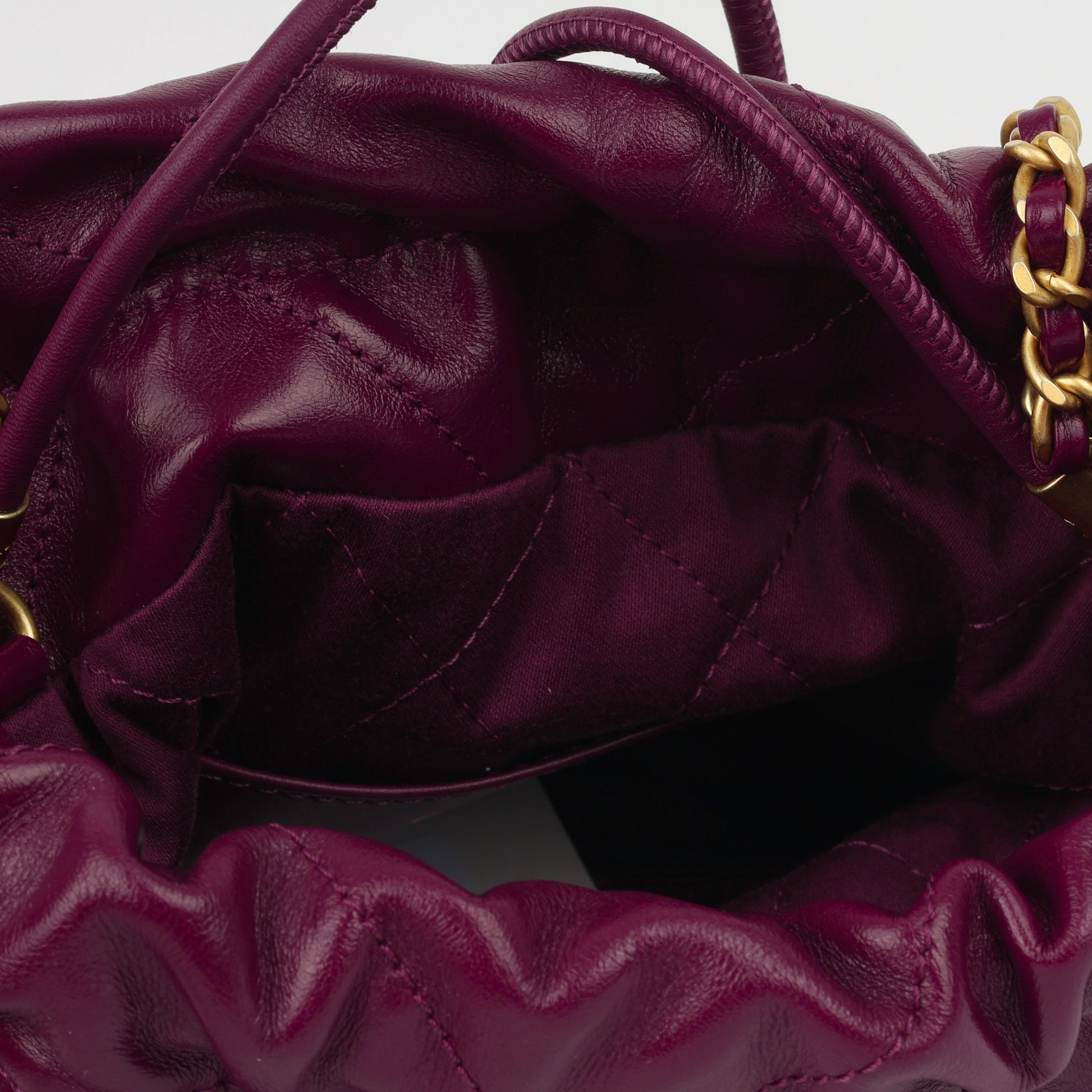 Chanel 22 Mini Handbag - Plum Purple