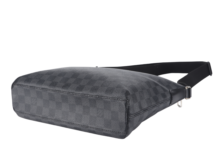 LOUIS VUITTON MICK MM MESSENGER BAG ( ) DAMIER GRAPHITE SILVER HARDWARE WITH DUST COVER