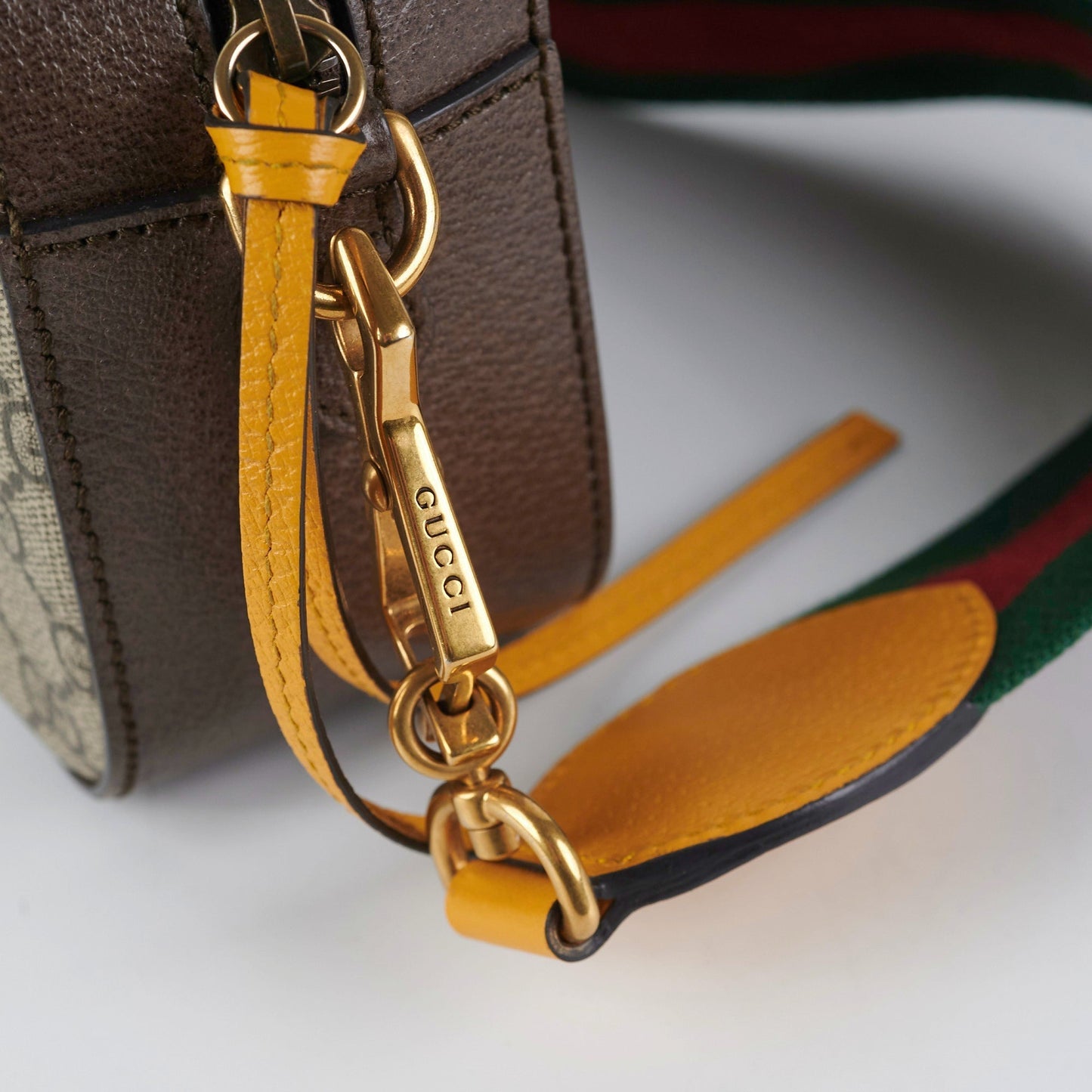 Gucci Neo  Messenger GG Supreme Bag