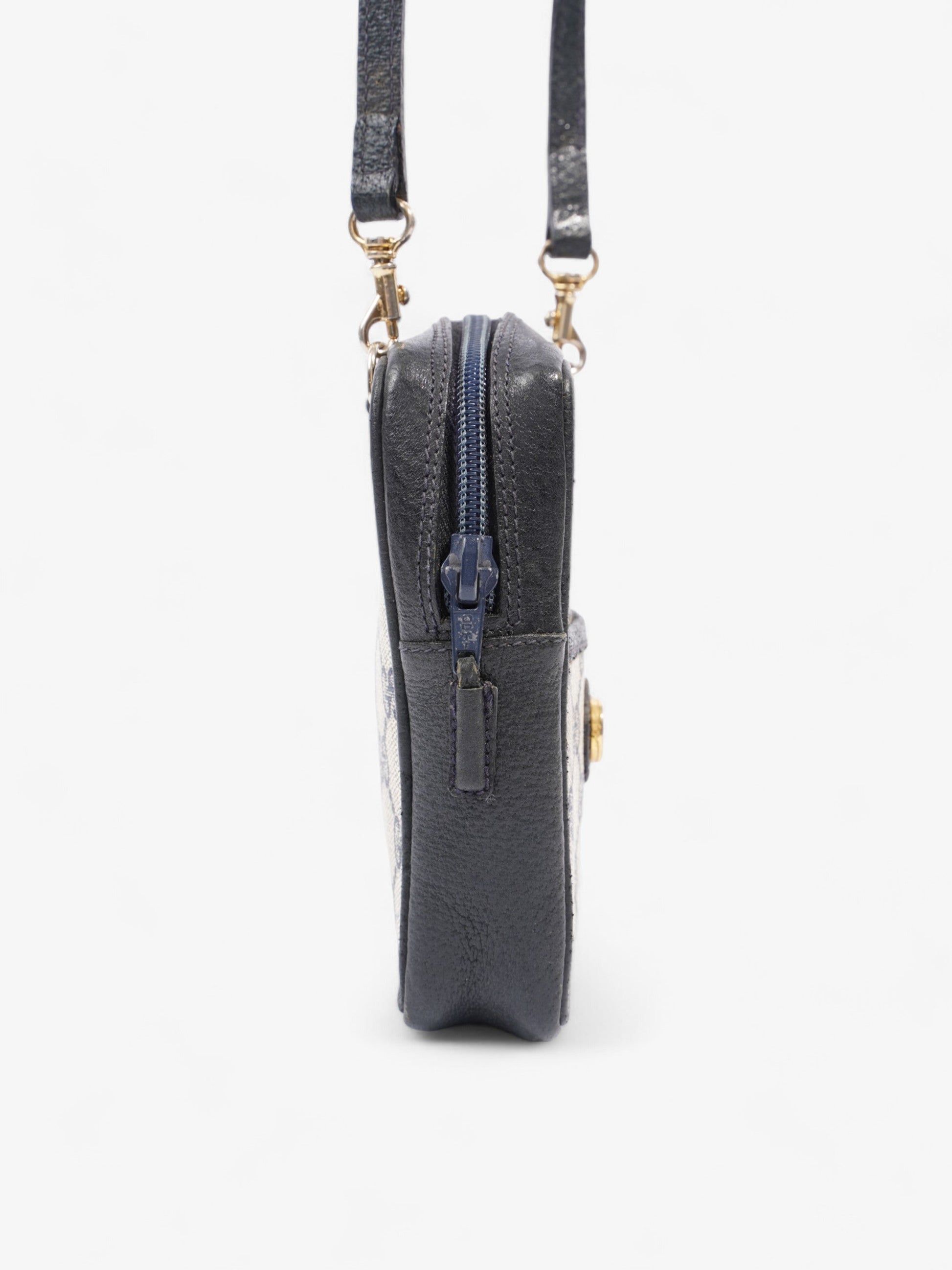 Gucci GG Supreme Shoulder Bag Navy / Beige Leather