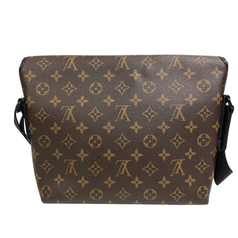 LOUIS VUITTON Shoulder Bag ? leather Brown Monogram Magnetic messenger