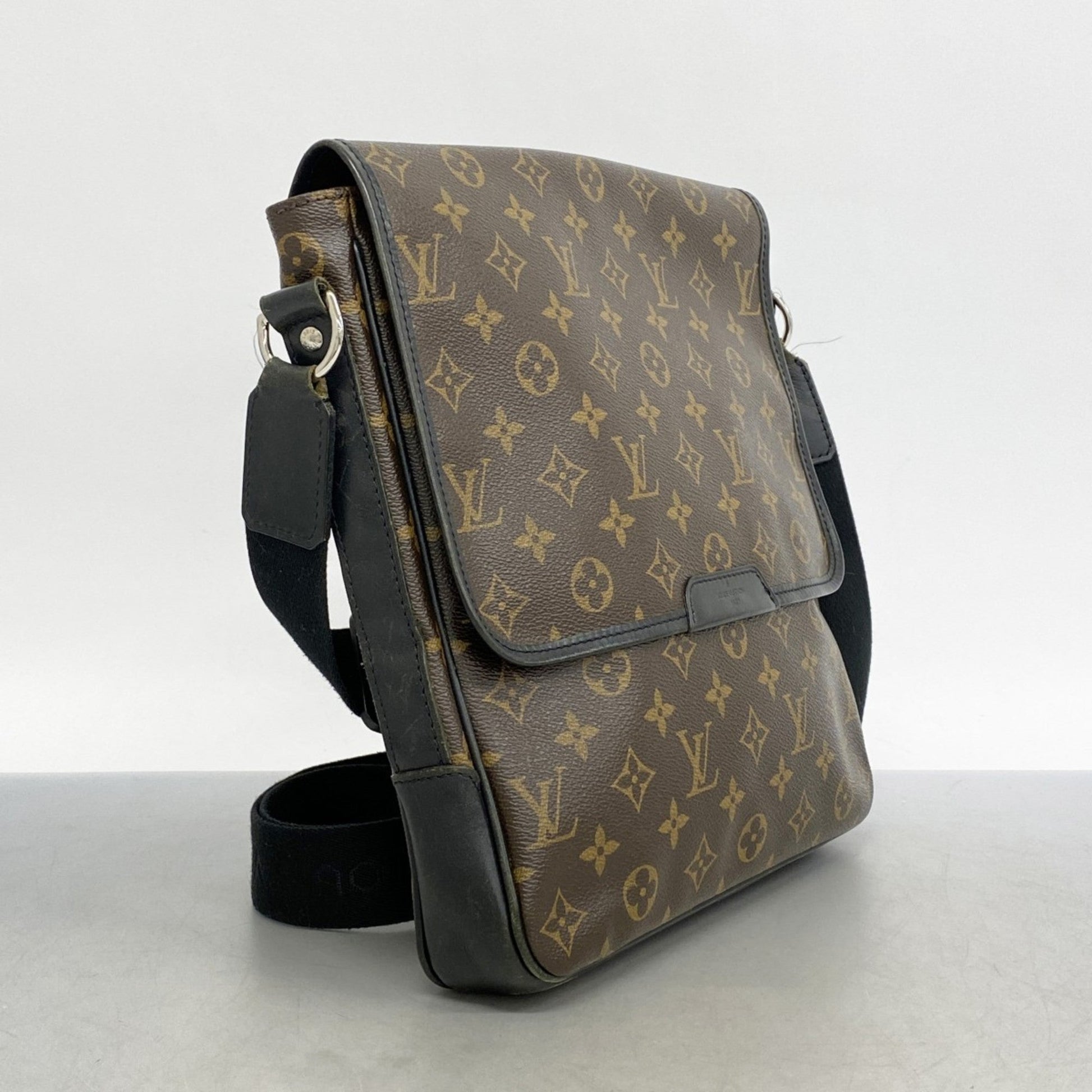 Louis Vuitton Noir Shoulder Bag