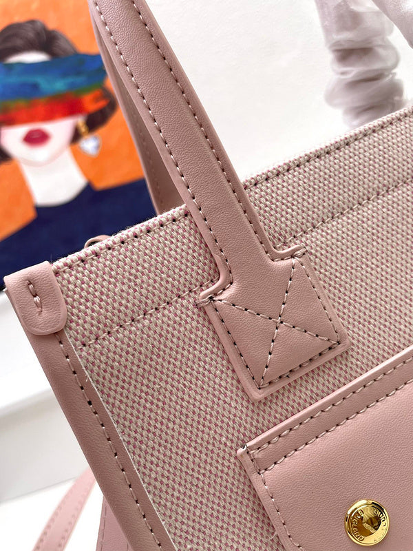 Burberry Bags 273