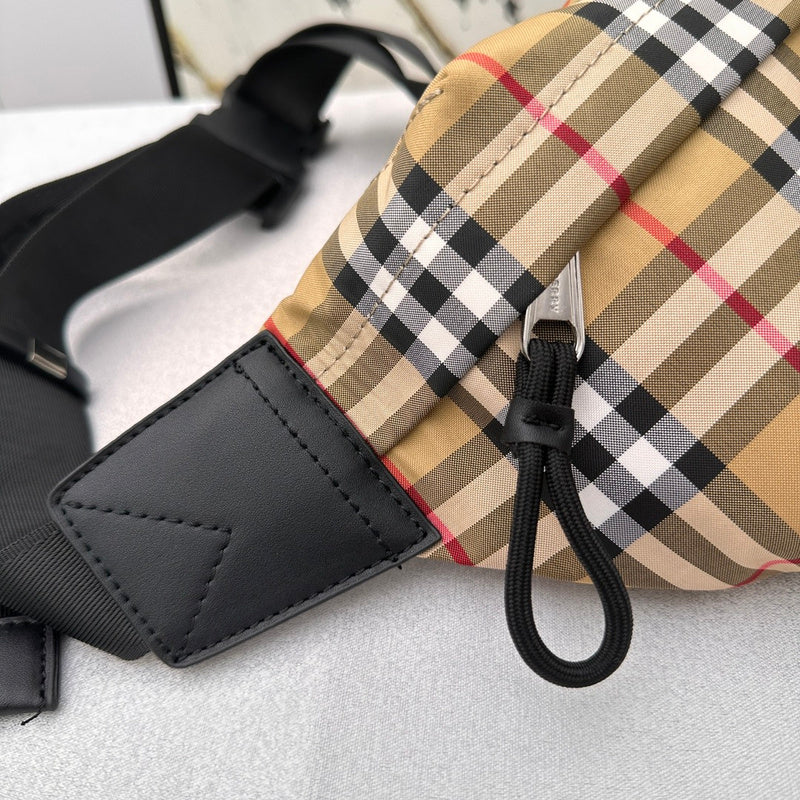 Burberry Bags 376