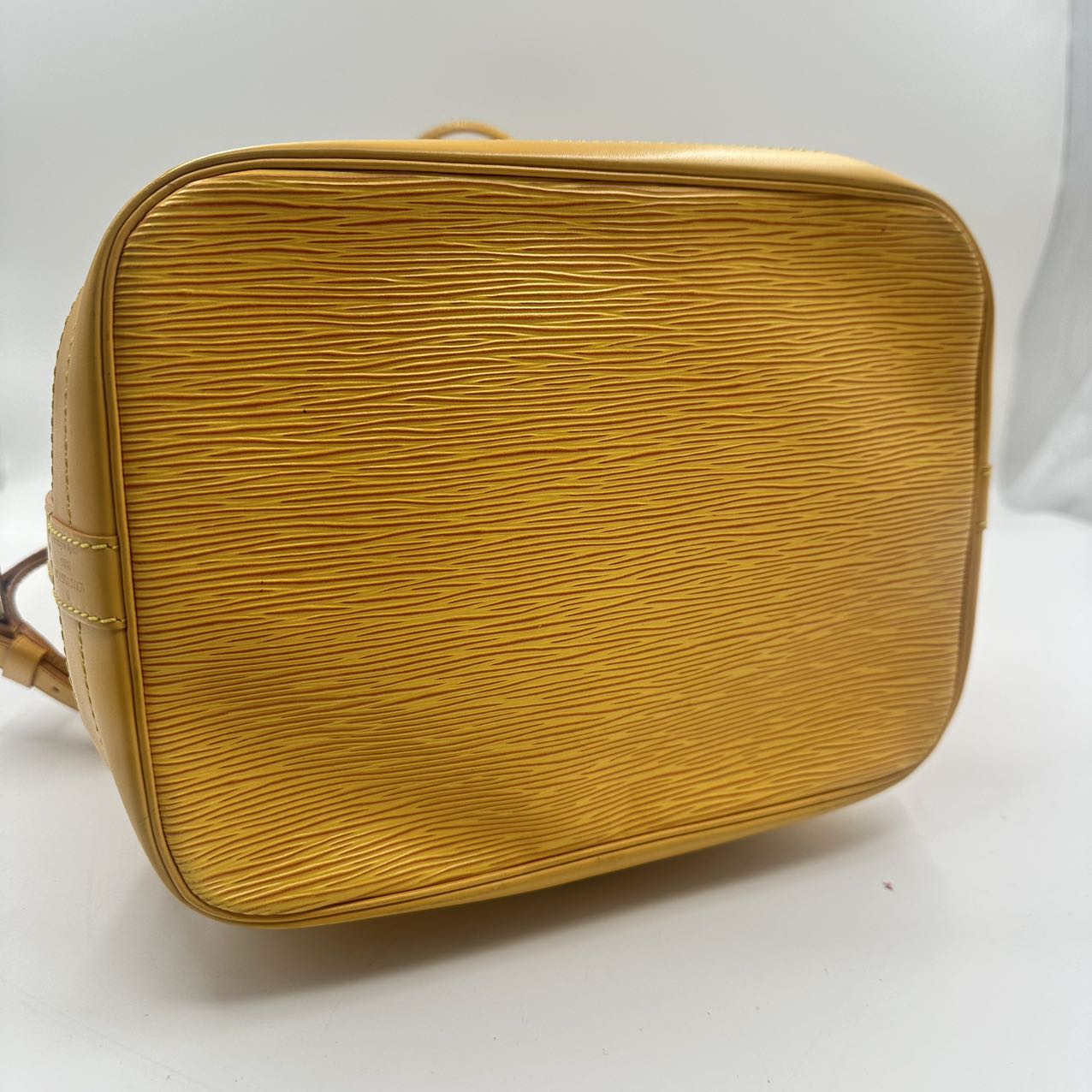 LOUIS VUITTONNoe Epi Leather Bag