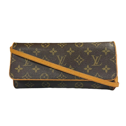 Louis Vuitton Monogram Pochette Shoulder Bag