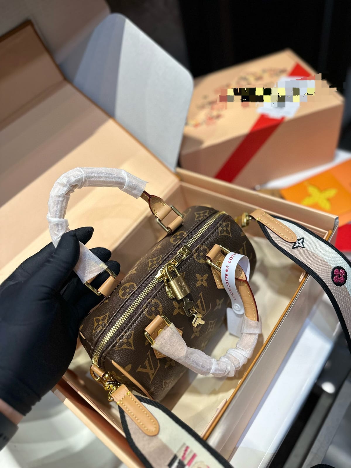 Louis vuitton handbag