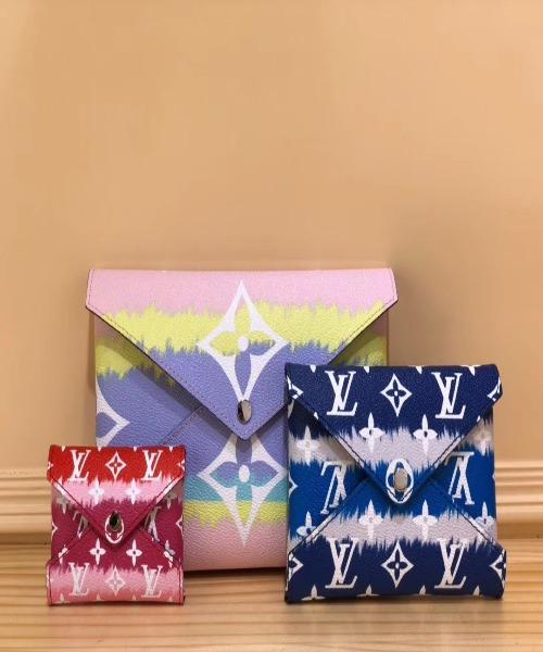 Louis Vuitton Escale Pochette Kirigami