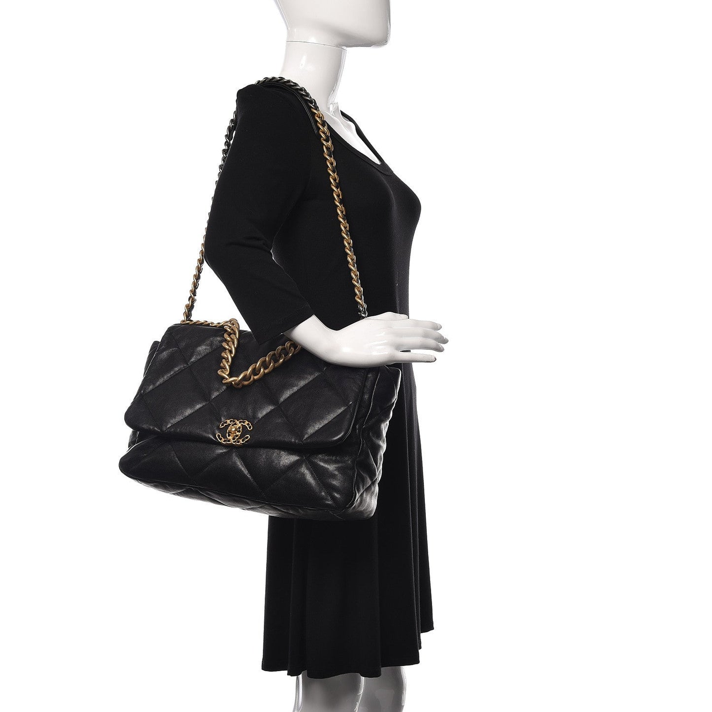 CHANEL QUILTED GOATSKIN MAXI CHANEL 19 FLAP BACK Shoulder Bag