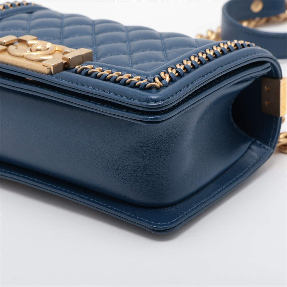 Chanel Boy Chanel 20 Small Chain Leather Shoulder Bag Blue G A67085