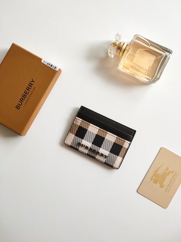 Burberry Bags 544