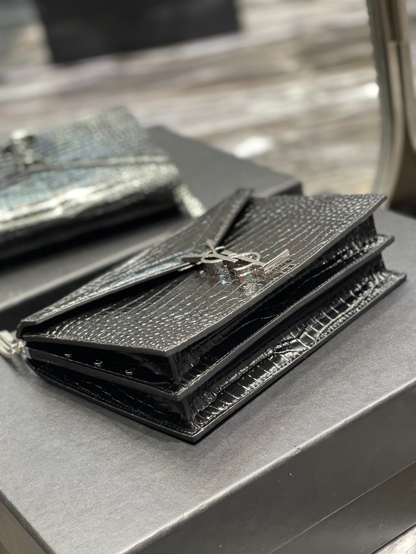 Yves Saint Laurent Cassandra Medium Chain Bag Black.6in/