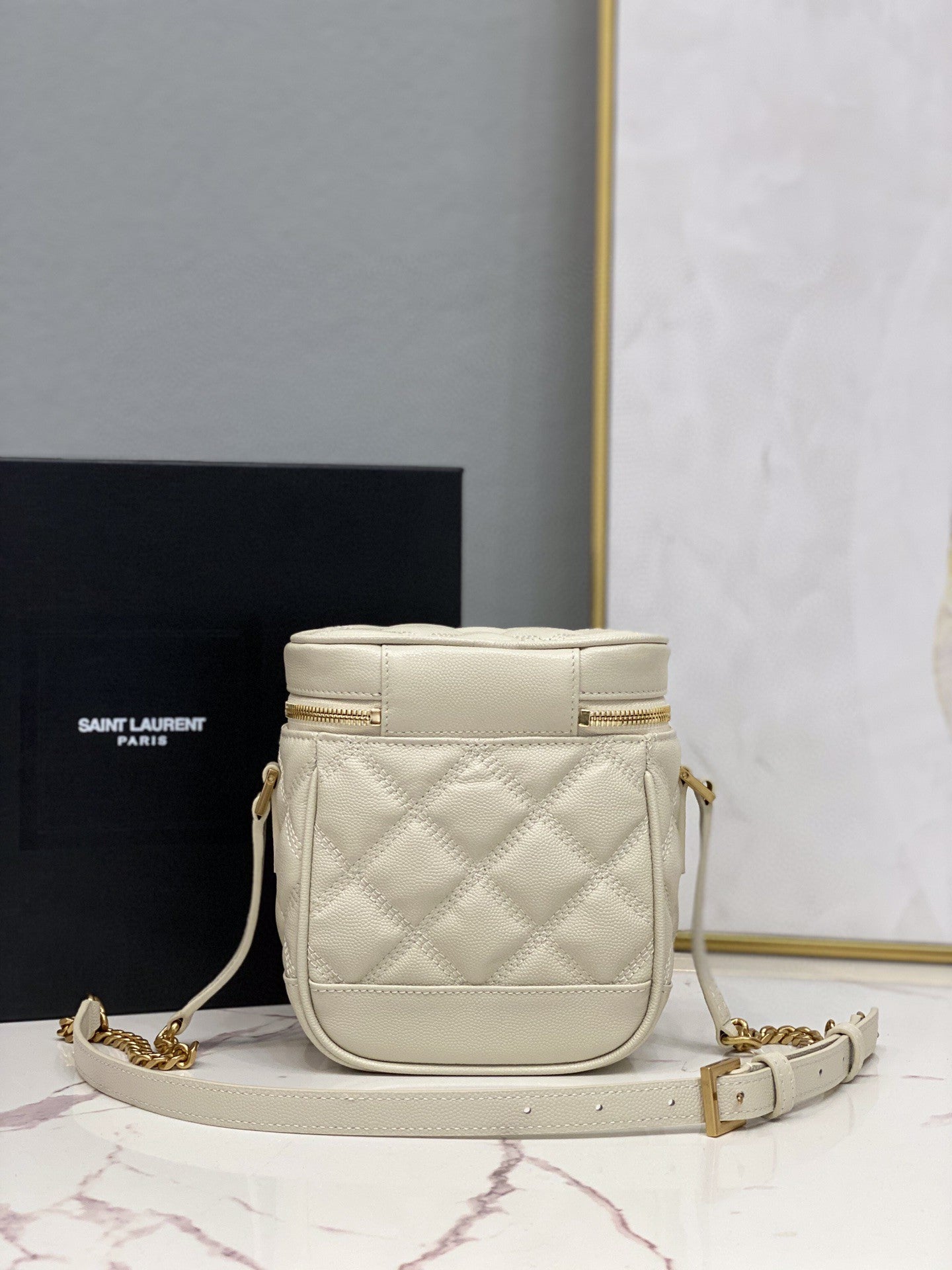 Yves Saint Laurent Vanity Bag In Carr Quilted Grain De Poudre White