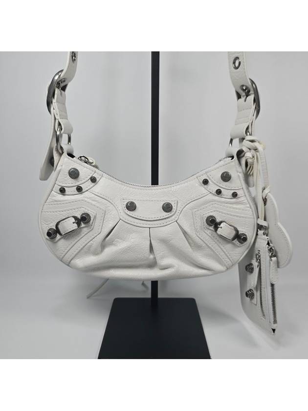 Luxury Balenciaga Trending 2026 Le Cargol xs shoulder bag
