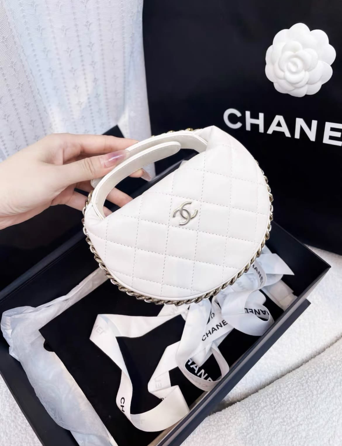 CHANEL 23C white hula hoop clutch