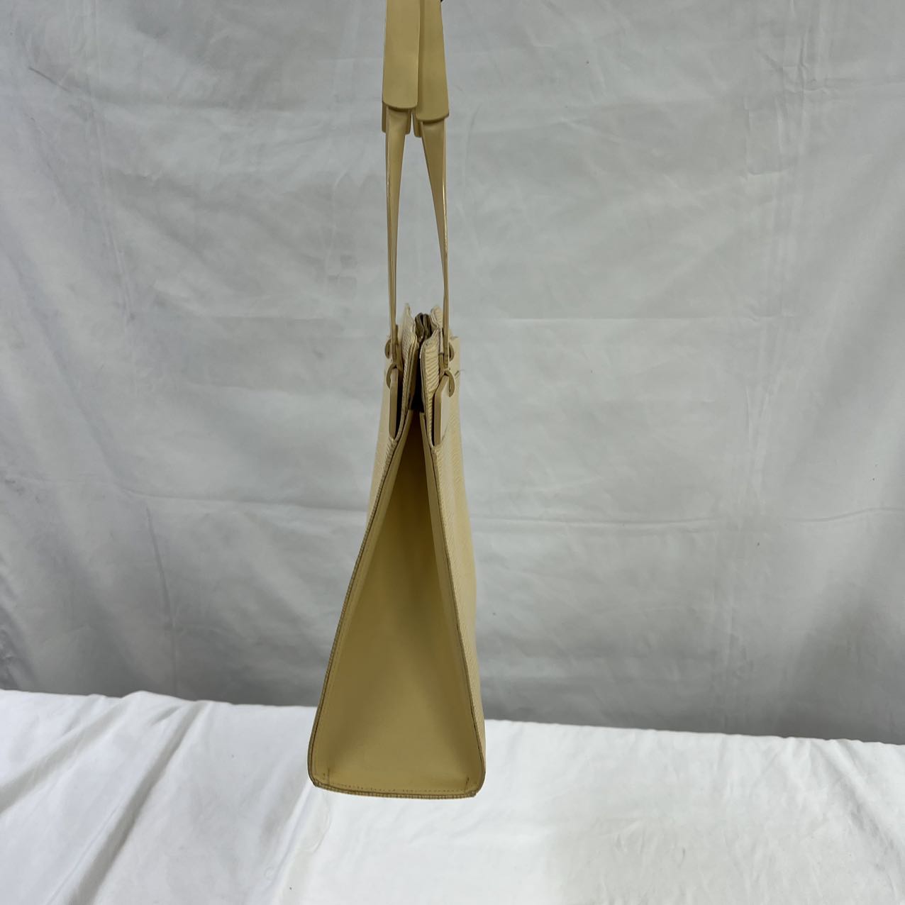 LOUIS VUITTONEpi Croisette Bag