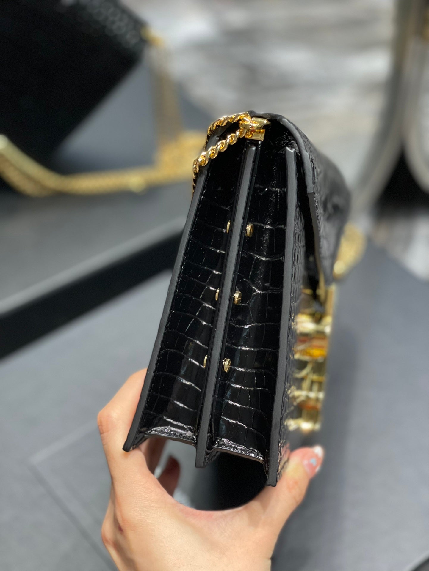 Yves Saint Laurent Cassandra Medium Chain Bag Black.6in/