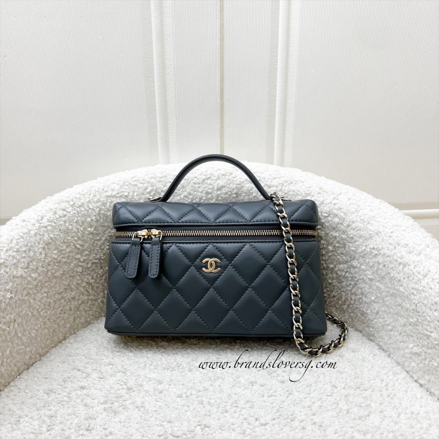 Chanel Vanity / Clutch with Chain (LP Style Bag) in 25B Grey Lambskin and LGHW (Model: AP4385)