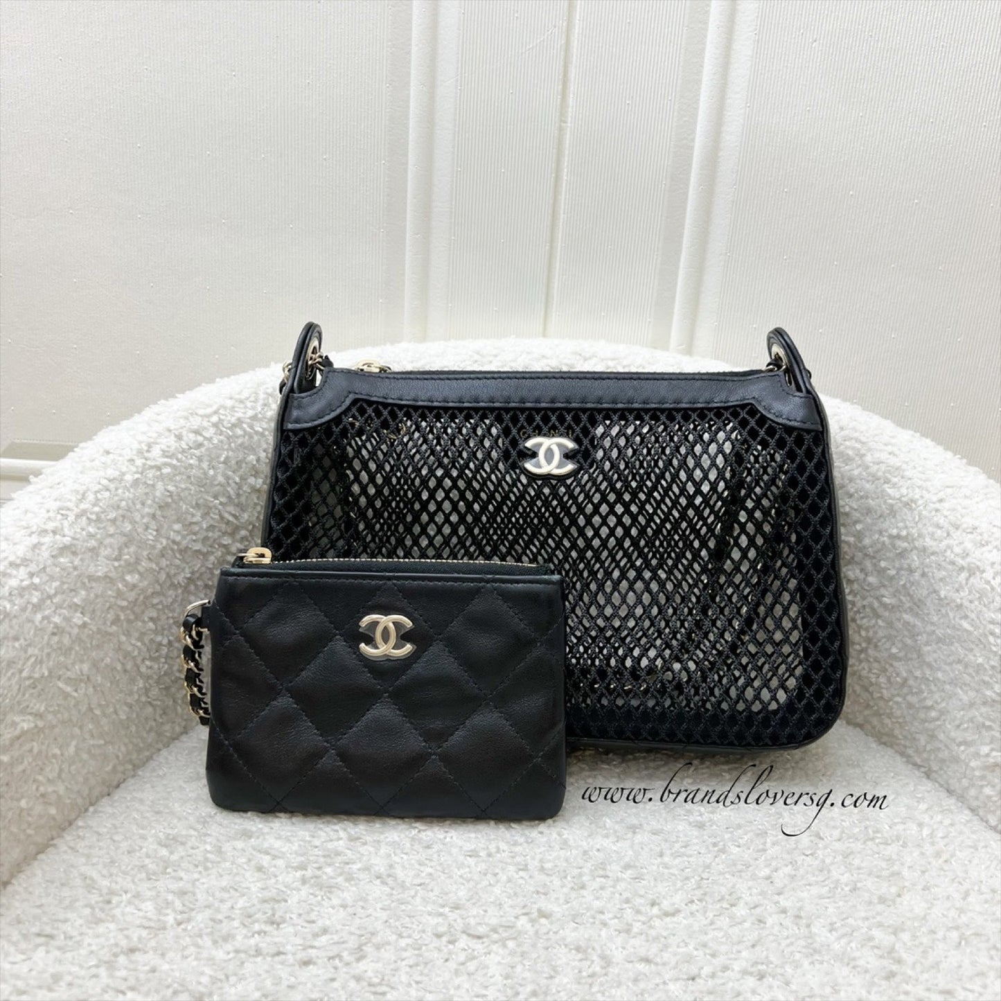 Chanel 25S Clutch on Chain in Black Mesh and LGHW (Model: AP4572)