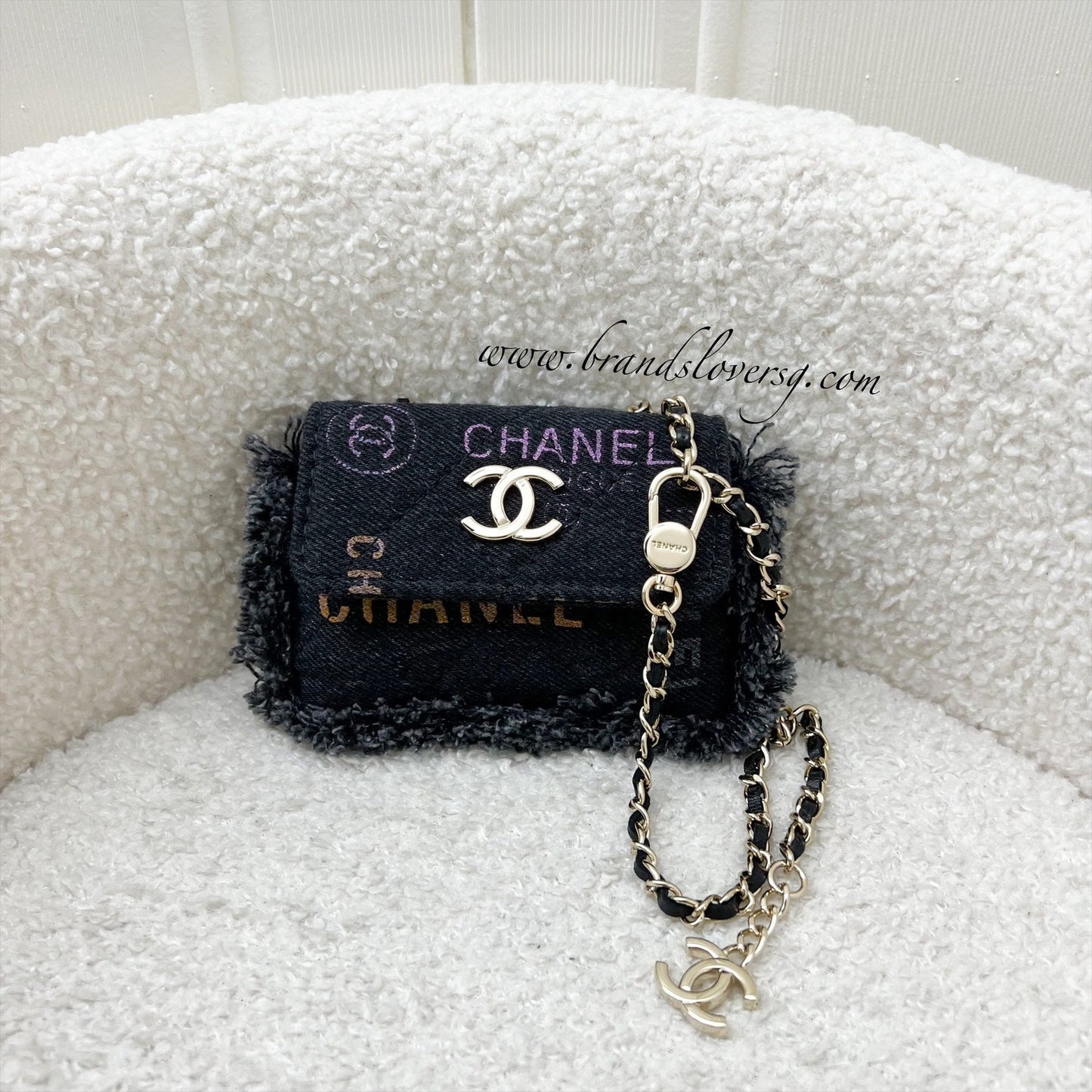 Chanel 22P Waist Bag / Clutch on Chain in Black Printed and GHW