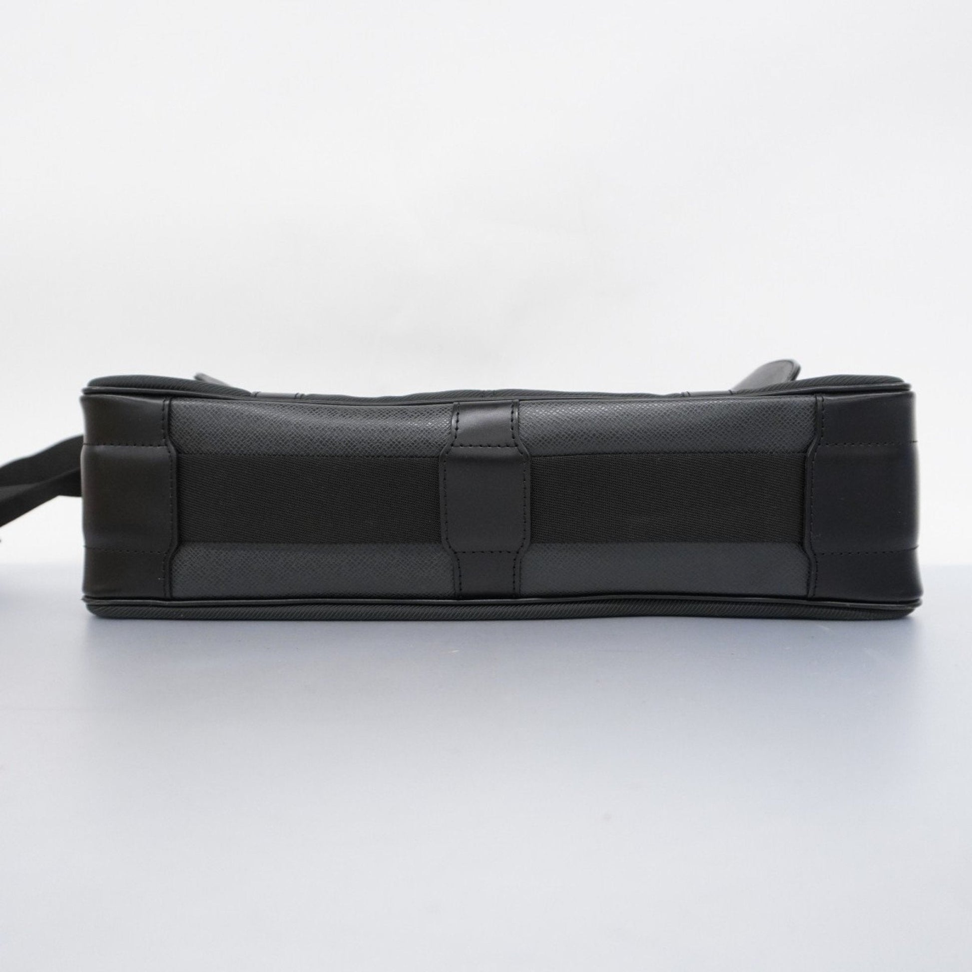 Louis Vuitton Shoulder Bag