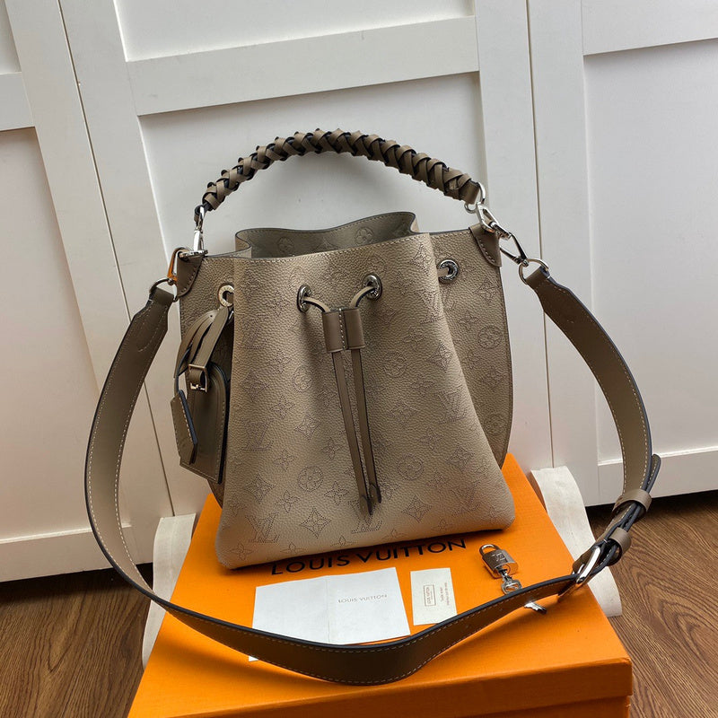 Louis Vuitton Luxury Bags 1833