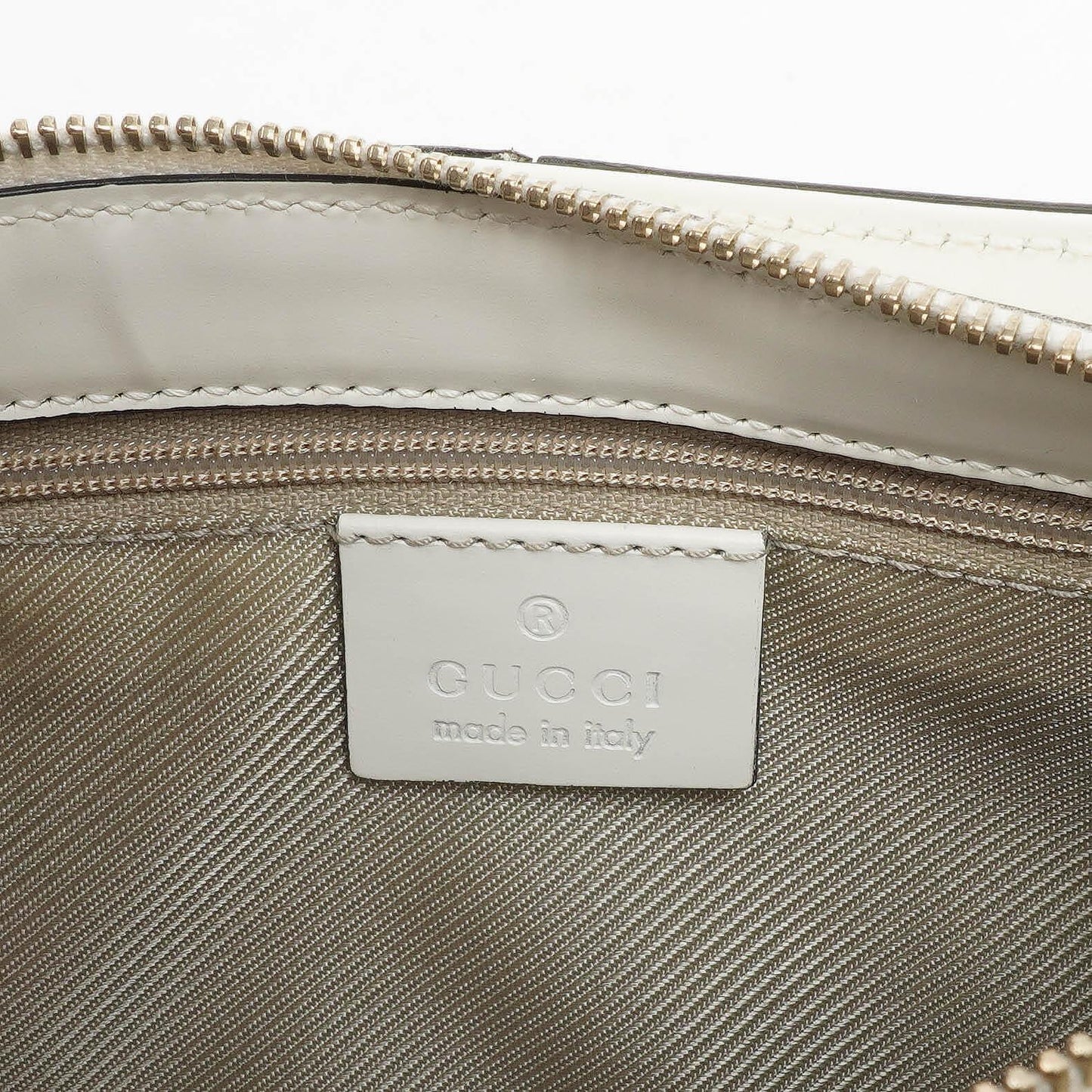 Gucci Microguccissima Pochette in White Leather