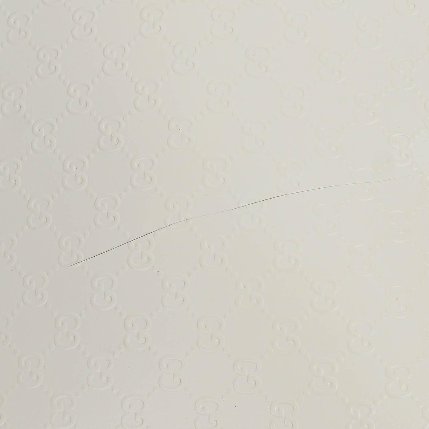 Gucci Microguccissima Pochette in White Leather