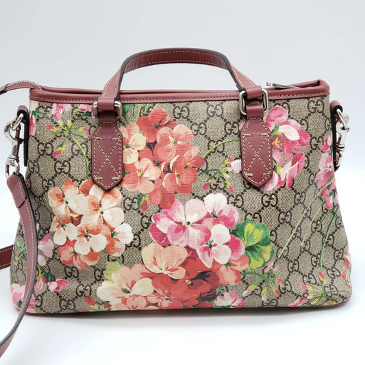 Gucci GG Supreme Pink Shoulder Bag