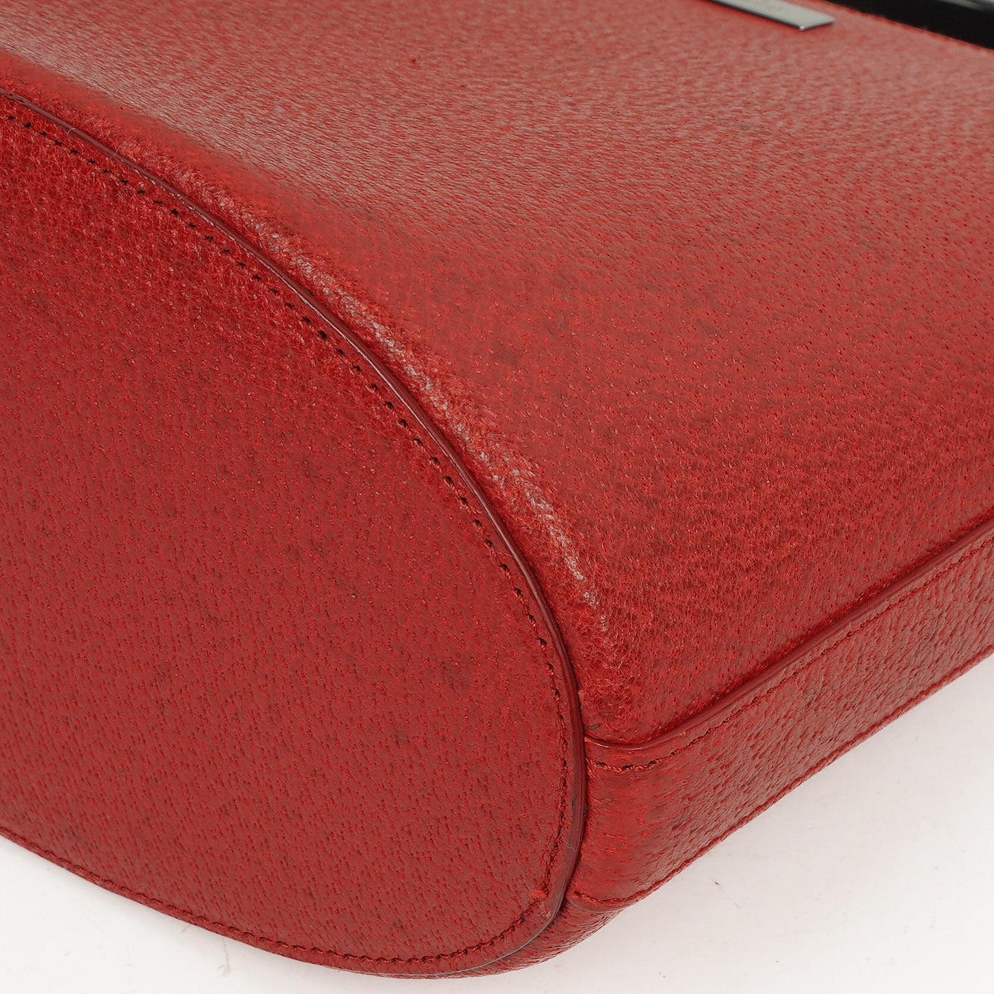 Gucci Vintage Bucket Bag in Red Leather with Pouch