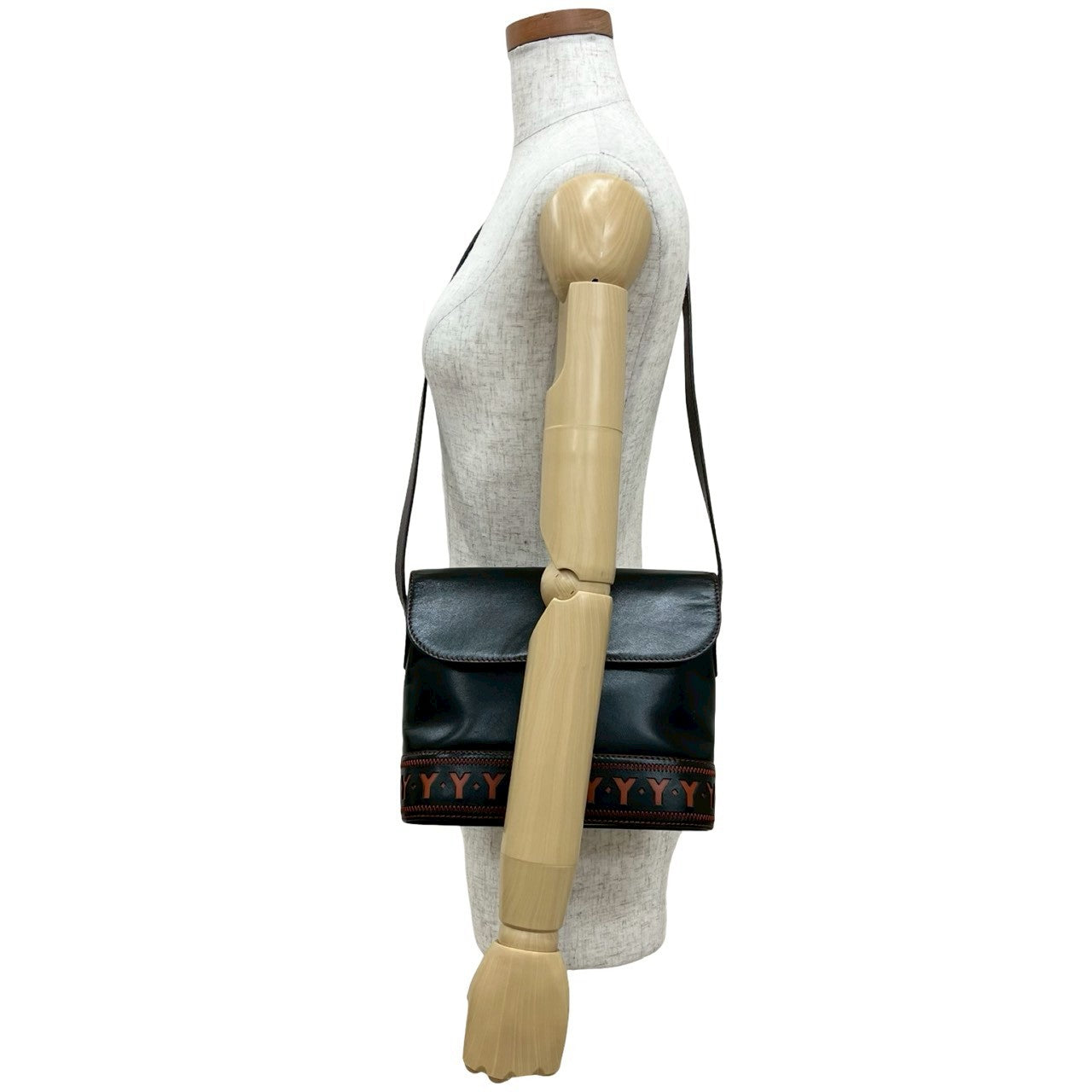 Saint Laurent Leather Shoulder Bag