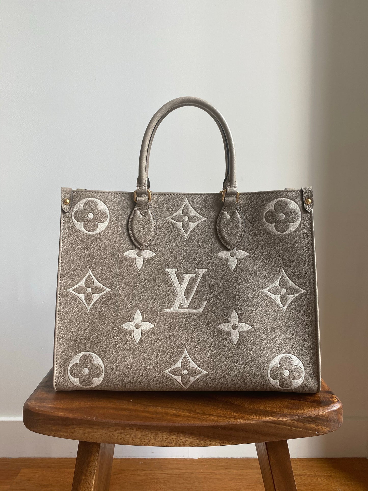 Louis Vuitton Empreinte OnTheGo MM Tote