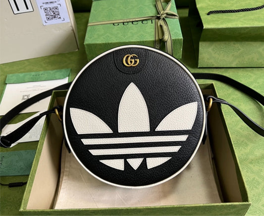 Gucci Leather Crossbody Style 38