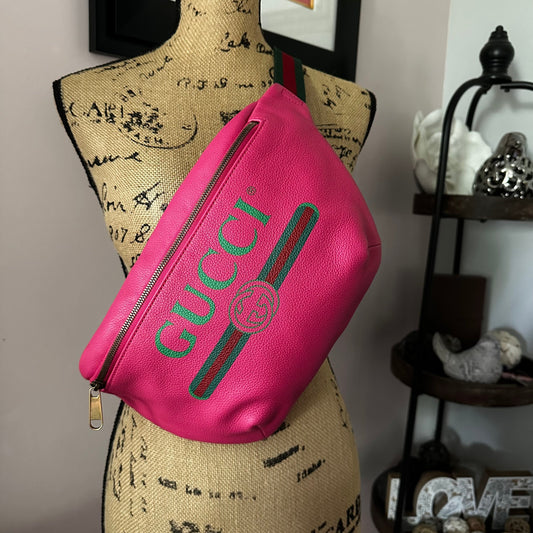 Gucci Bumbag Leather Mini Handbag