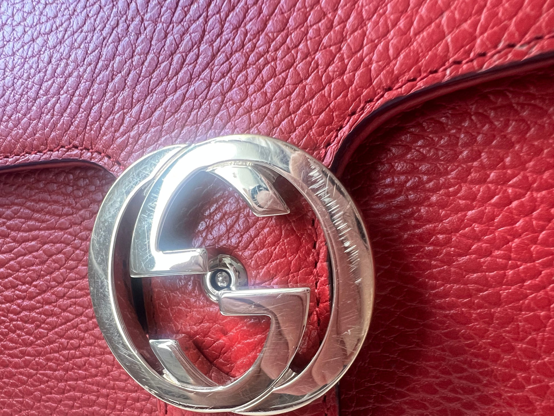 Gucci Chain Leather Shoulder Bag
