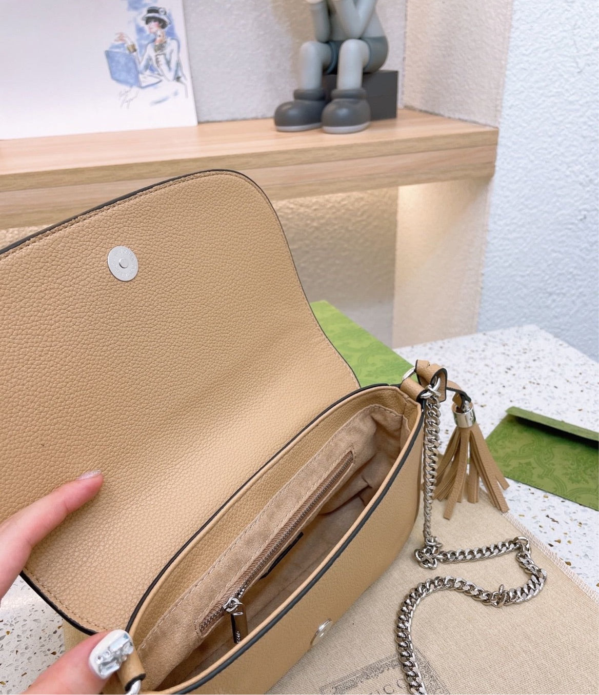 Gucci Leather Handbag Style 11