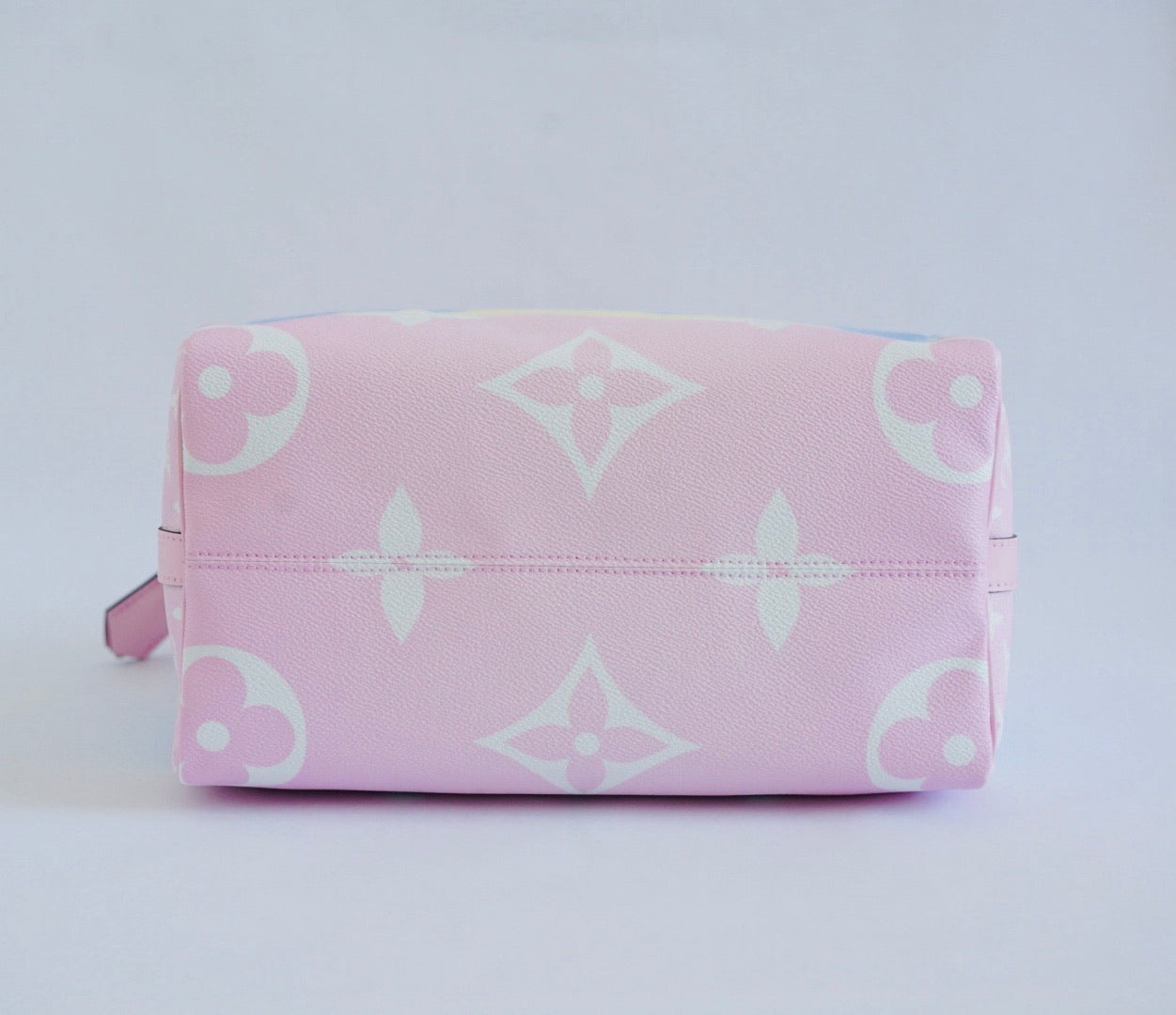 Louis Vuitton Bandoulière 30 LV Escale Pastel Crossbody