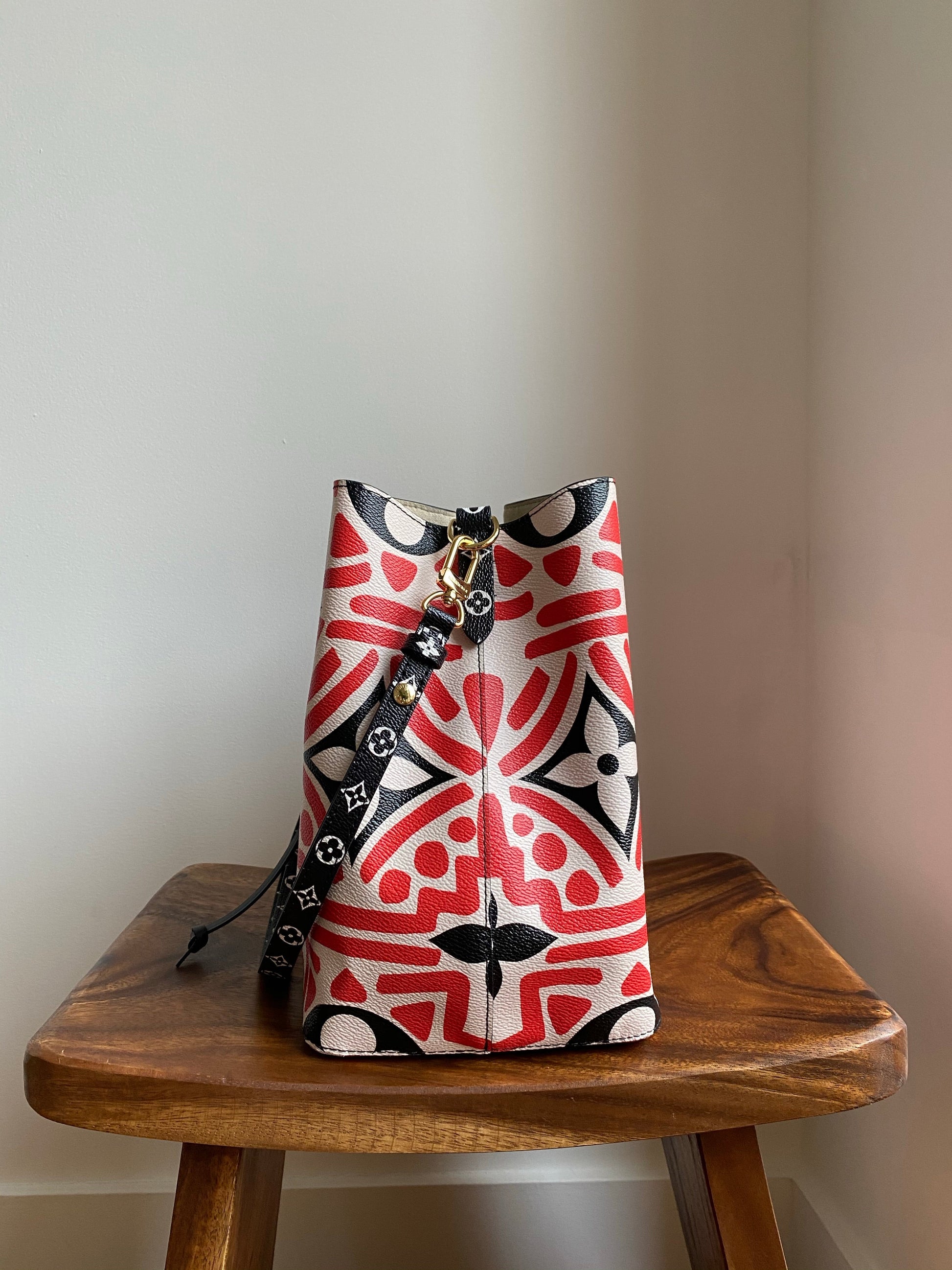 Louis Vuitton LV Crafty Neonoe MM Crossbody