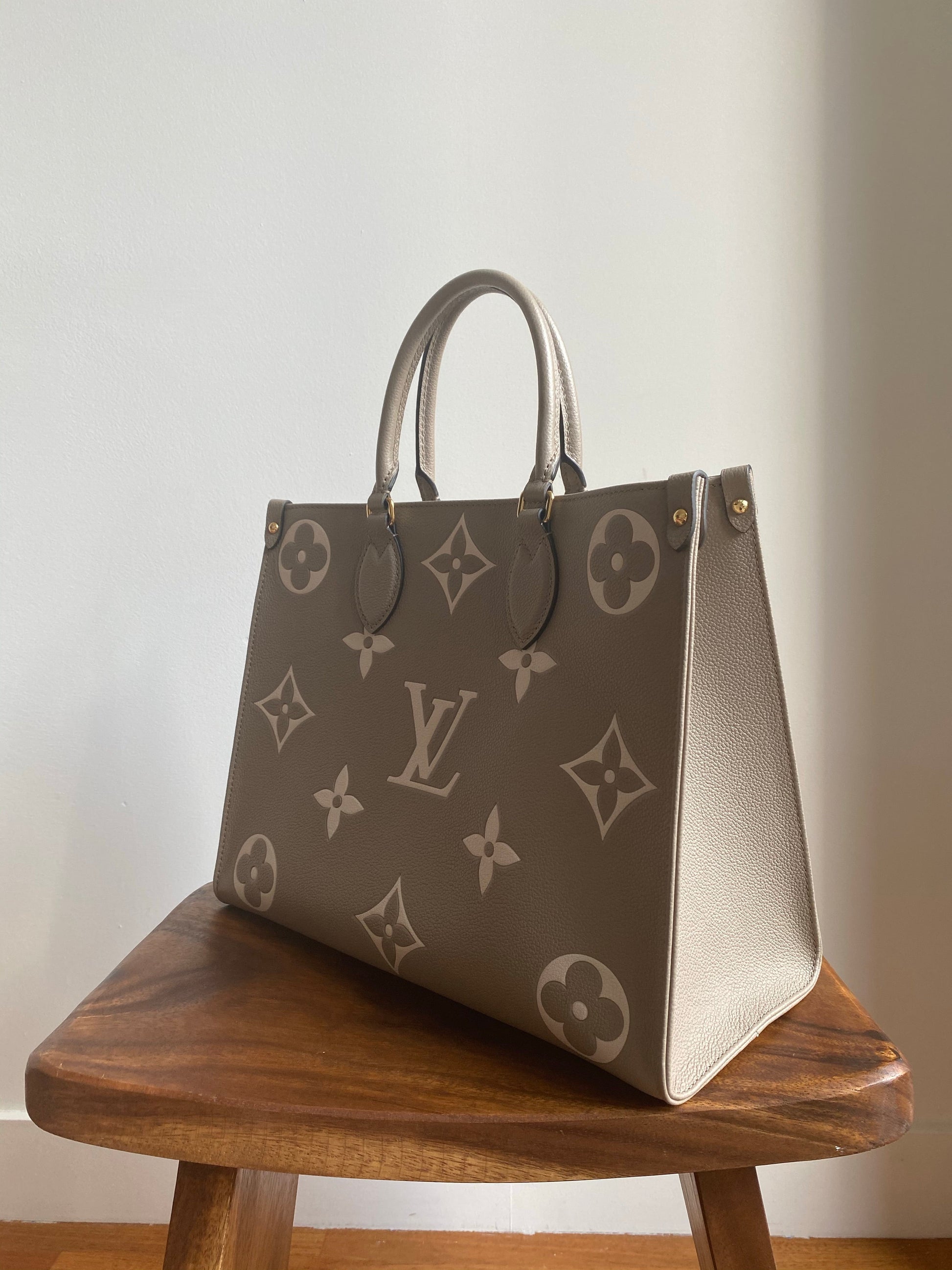 Louis Vuitton Empreinte OnTheGo MM Tote