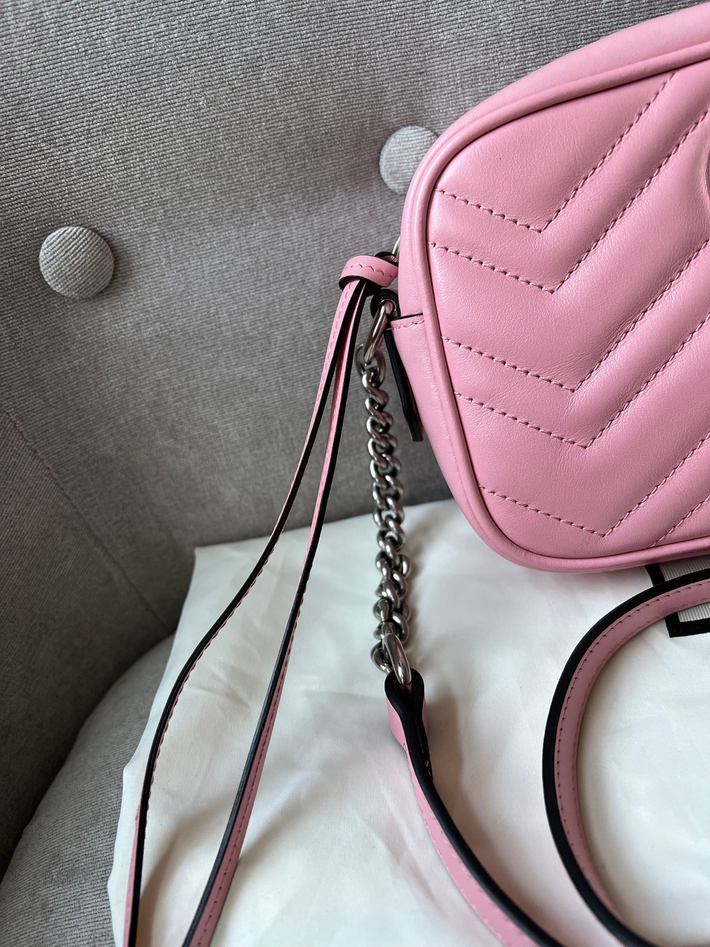 Gucci Chain Leather Shoulder Bag