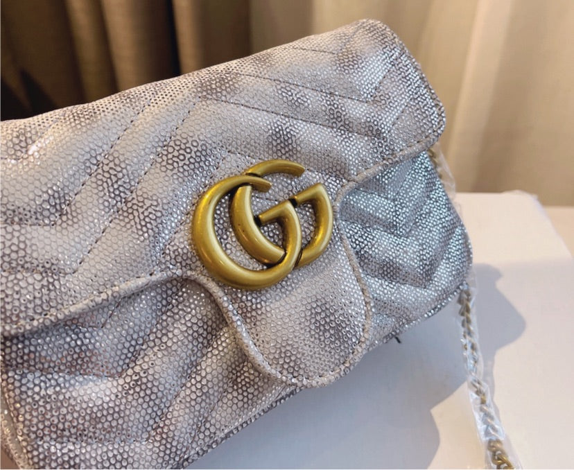 Gucci Crossbody Style 184