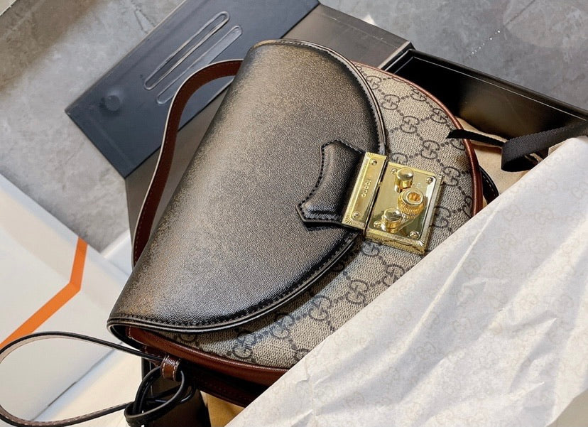 Gucci Crossbody Style 187