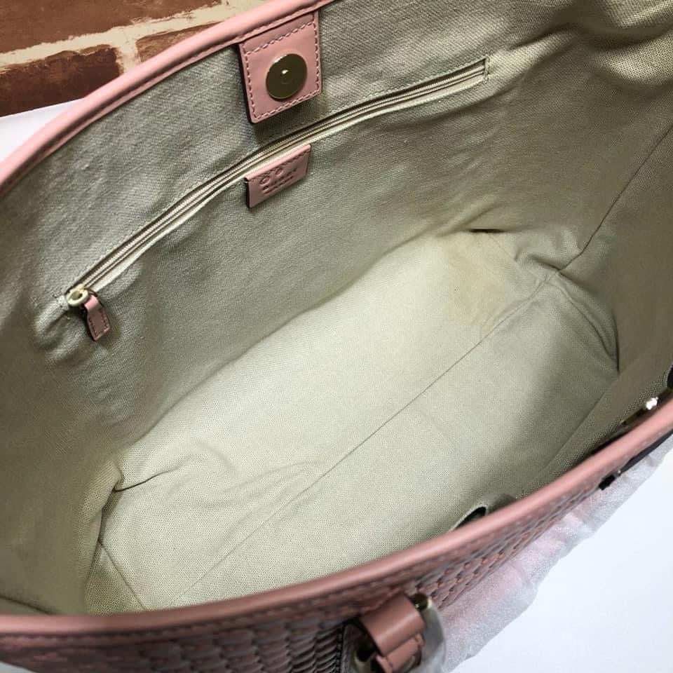 Gucci GG Supreme Leather Shoulder Bag Style 1