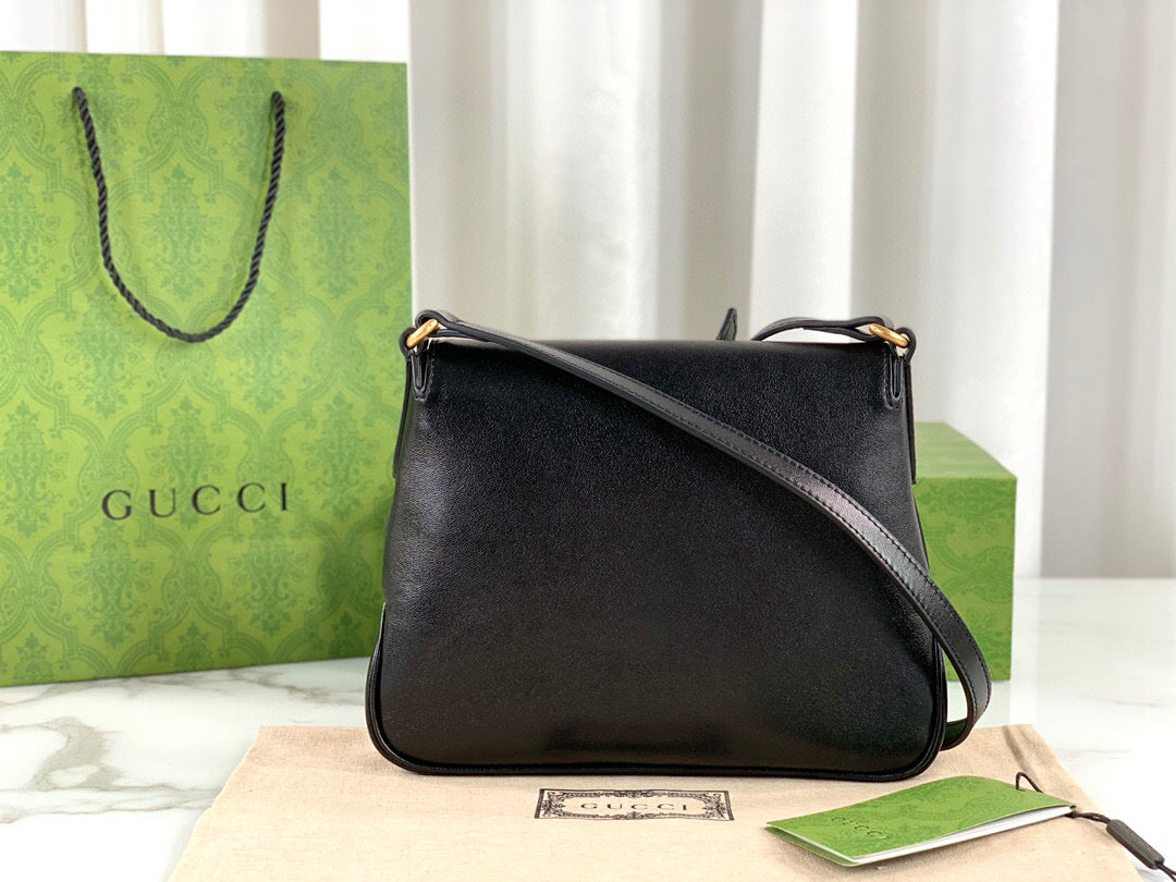 Gucci Leather Shoulder Bag Style 33