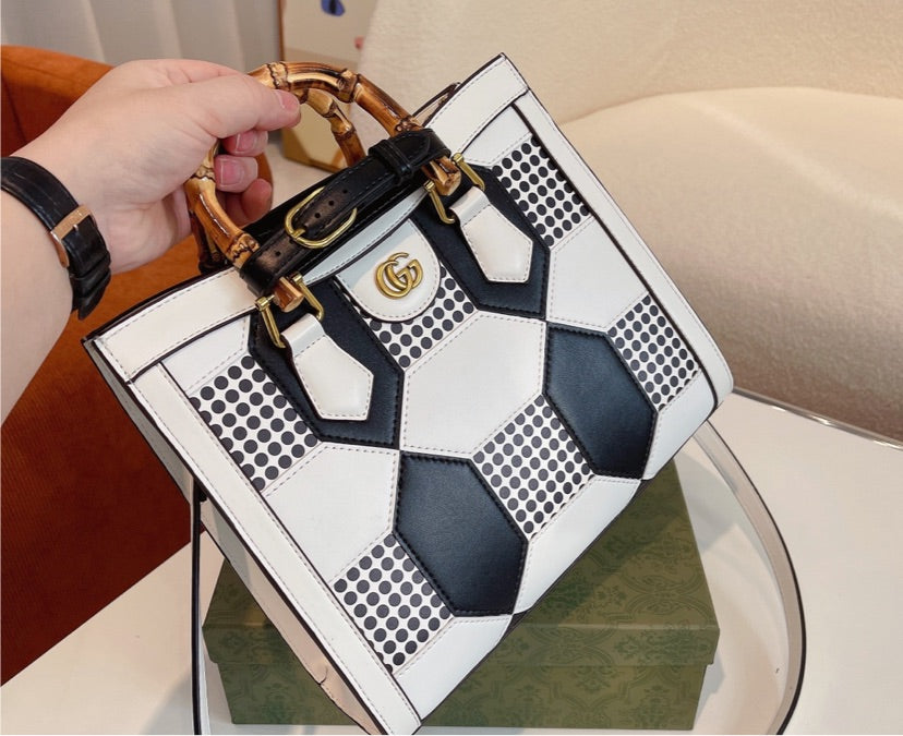 Gucci Woman Handbag Style 8