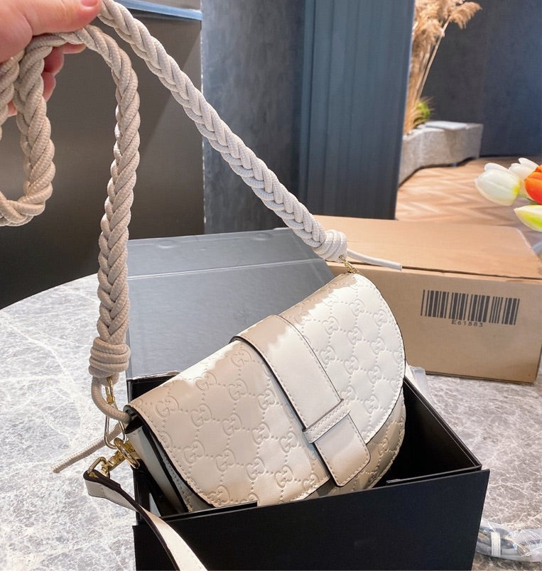 Gucci Woman Crossbody Style 3