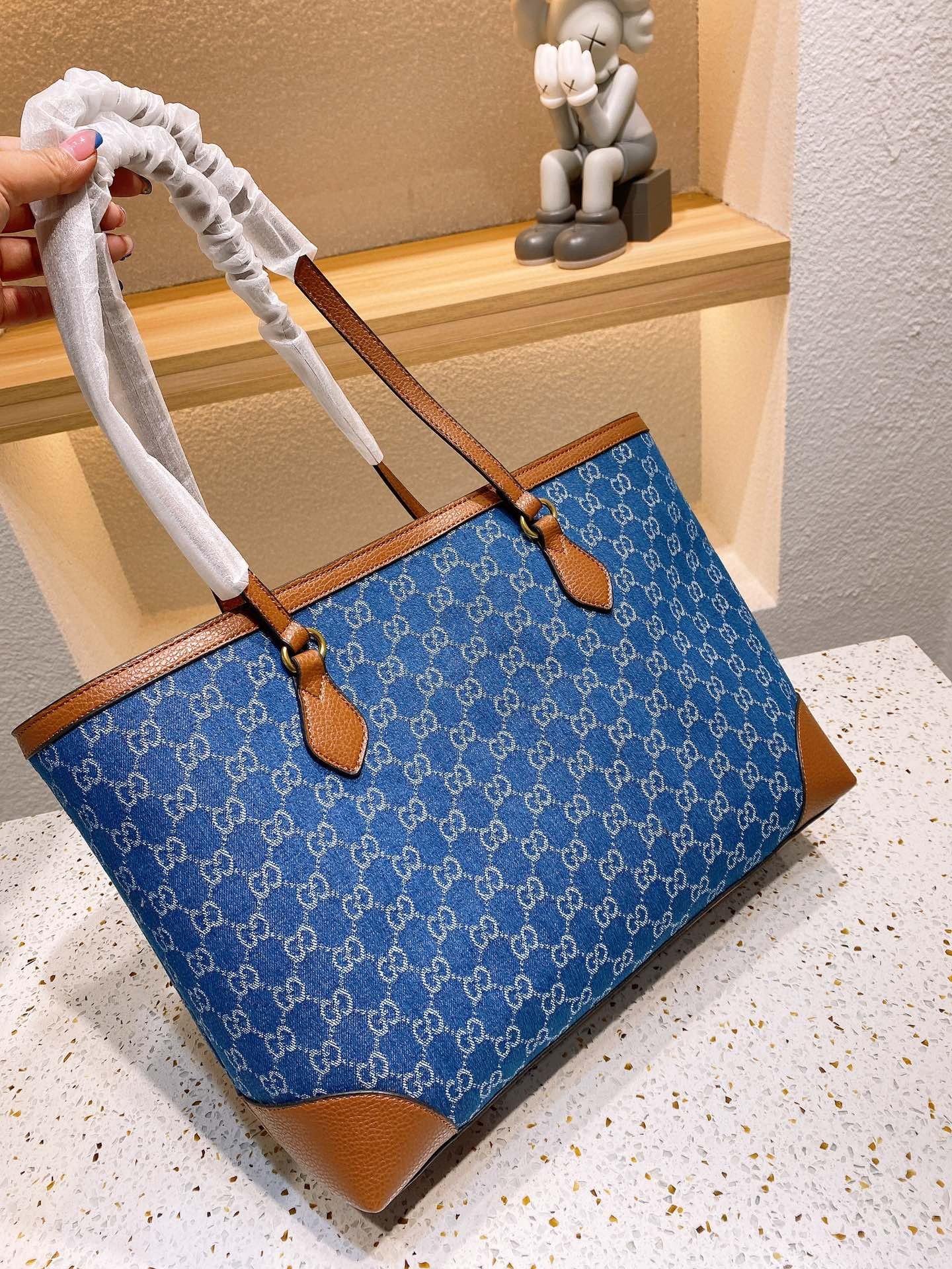 Gucci Ophidia Leather Monogram Tote Style 4